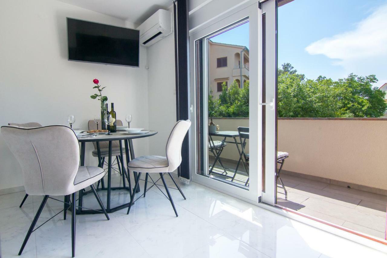 Apartments Edi & Tea Malinska Exterior photo